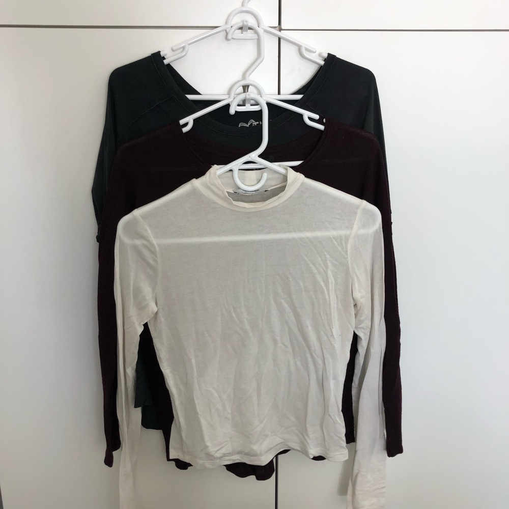 SOLD Aritzia TNA 3 pack long sleeve bundle